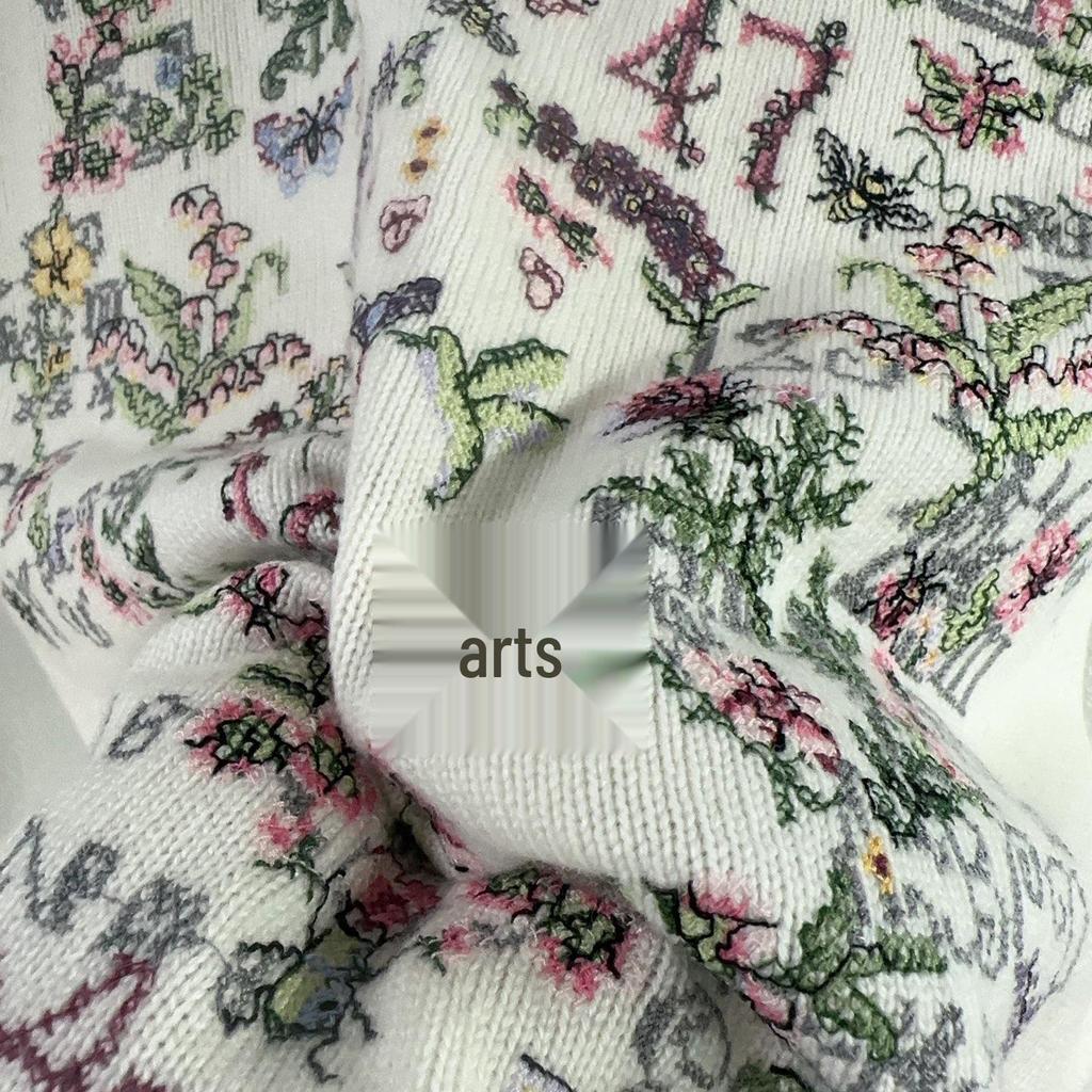 Women's Early Spring Embroidered Round Neck Short Sleeve Knitted Top