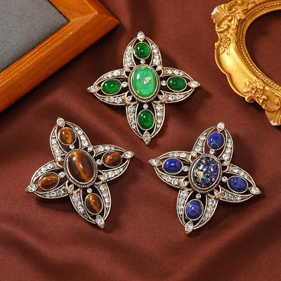 Medieval Hollow Cross Brooch Autumn Fashion Vintage Atmospheric Geometric Jacket Pin