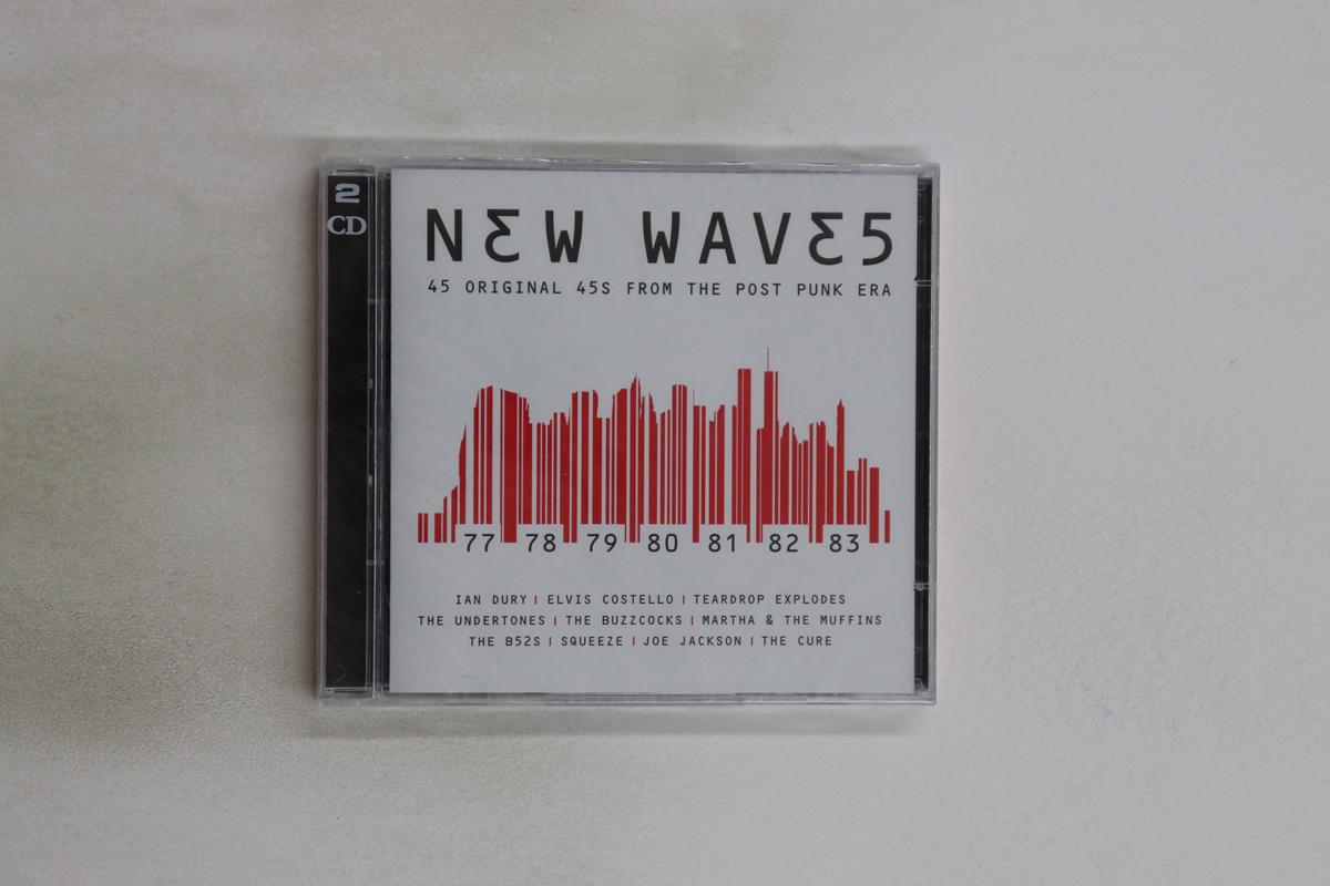 

CD VARIOUS - New Waves 9829774 FAMILY RECORDIN 2005 UK Rock Used