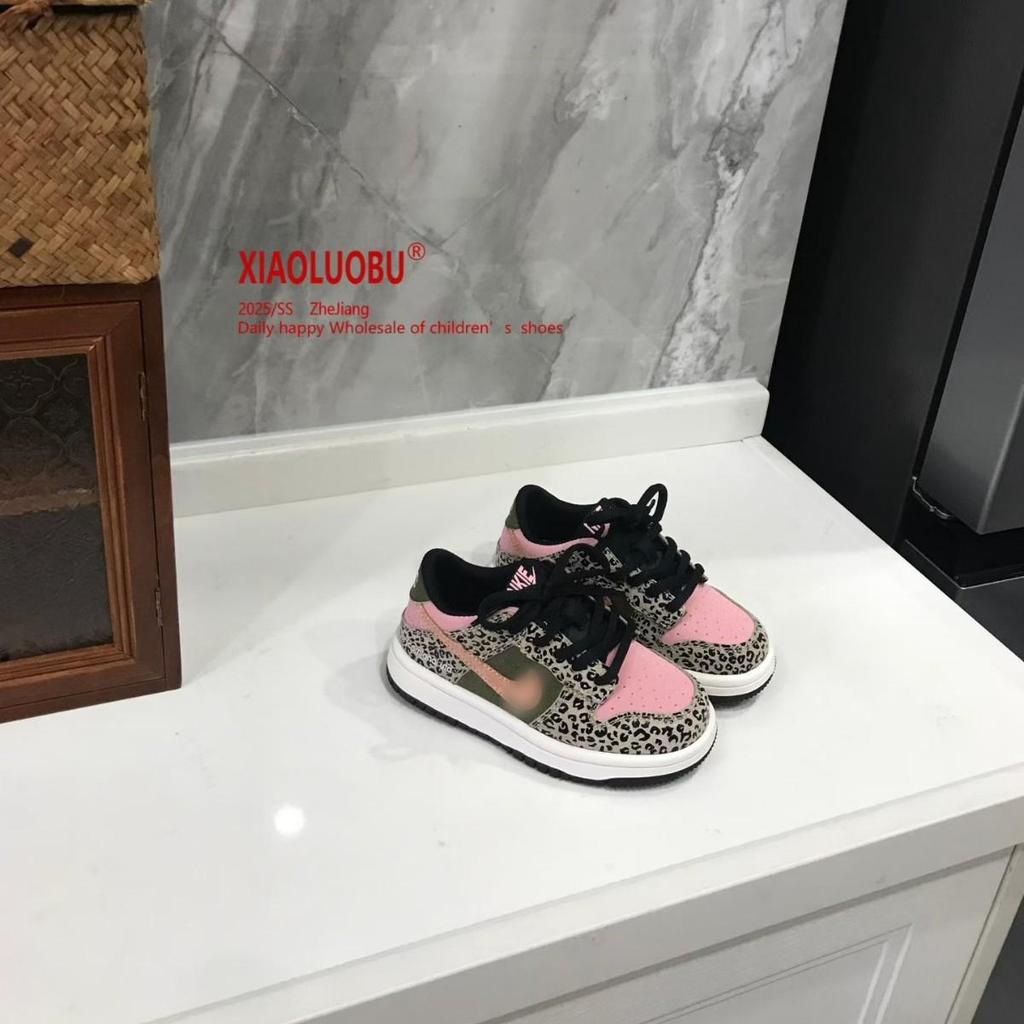 Dziecięce buty na desce AJ w panterkę: Stylowe i Wygodne Wiosenno-Jesienne Codzienne Trampki dla Chłopców i Dziewcząt