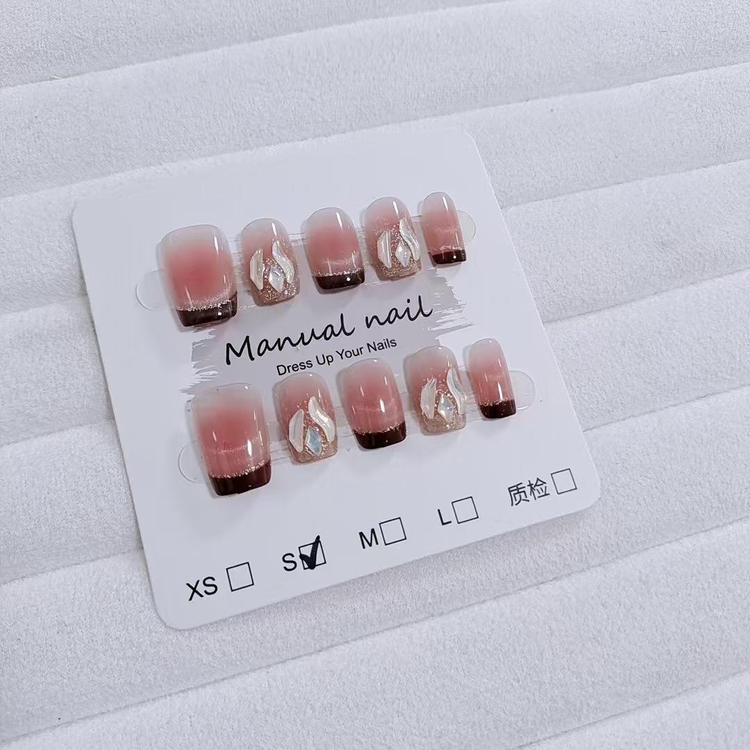 

Set of 10 Black Tea Cat-Eye Style Semi-Transparent Fake Nails - Autumn/Winter Pure & Desirable Look with Whitening Blush