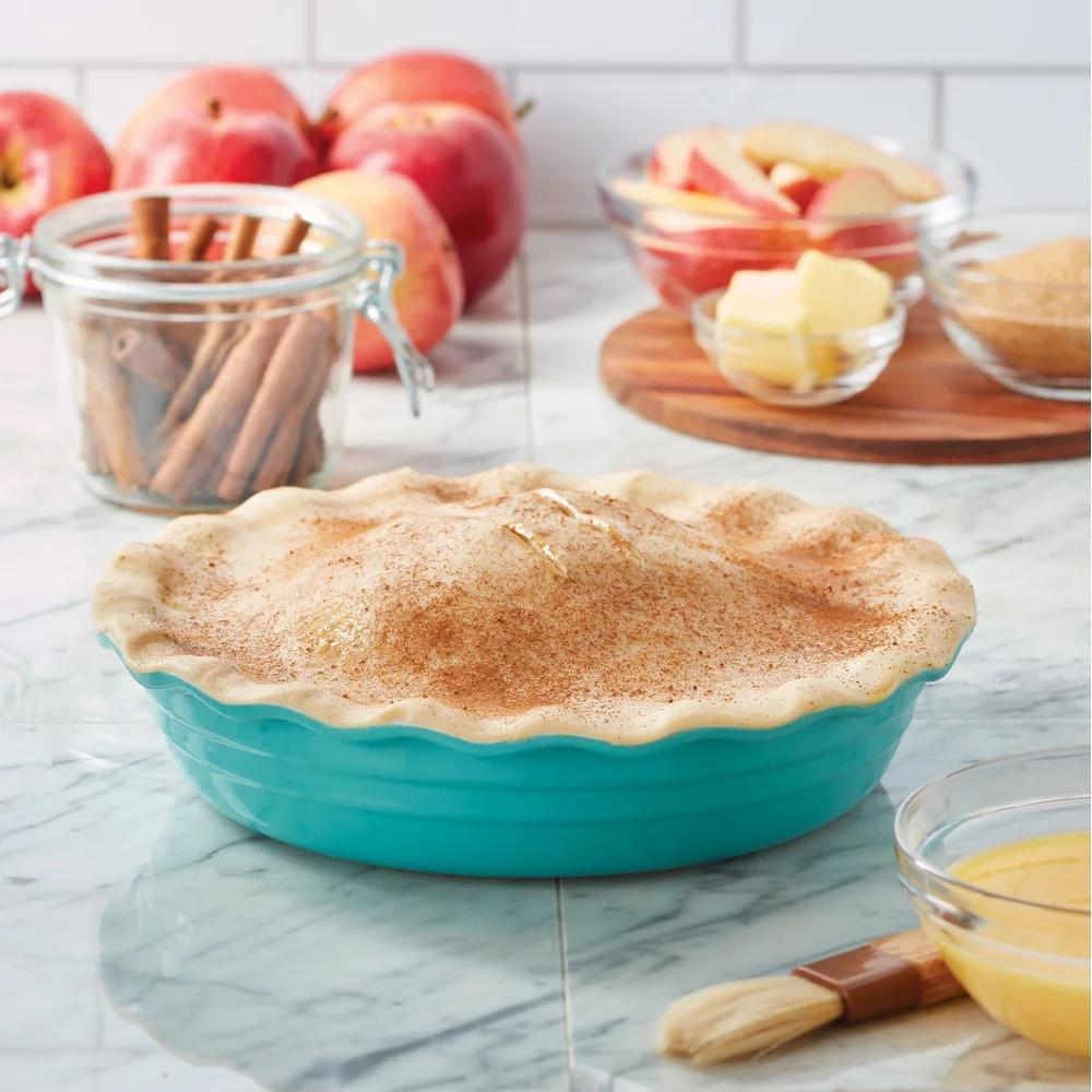 Ceramic Deep Pie Dish Fluted Edge Oven Safe Stoneware Non-Stick Bakeware Elegant Home Baking Gift Durable Kitchen Essential