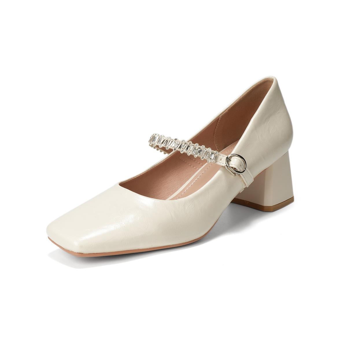 

Weiwei girl 9806-9 French diamond chain thick heel Mary Jane women s shoes light mouth commuting single shoes square head high heels 34