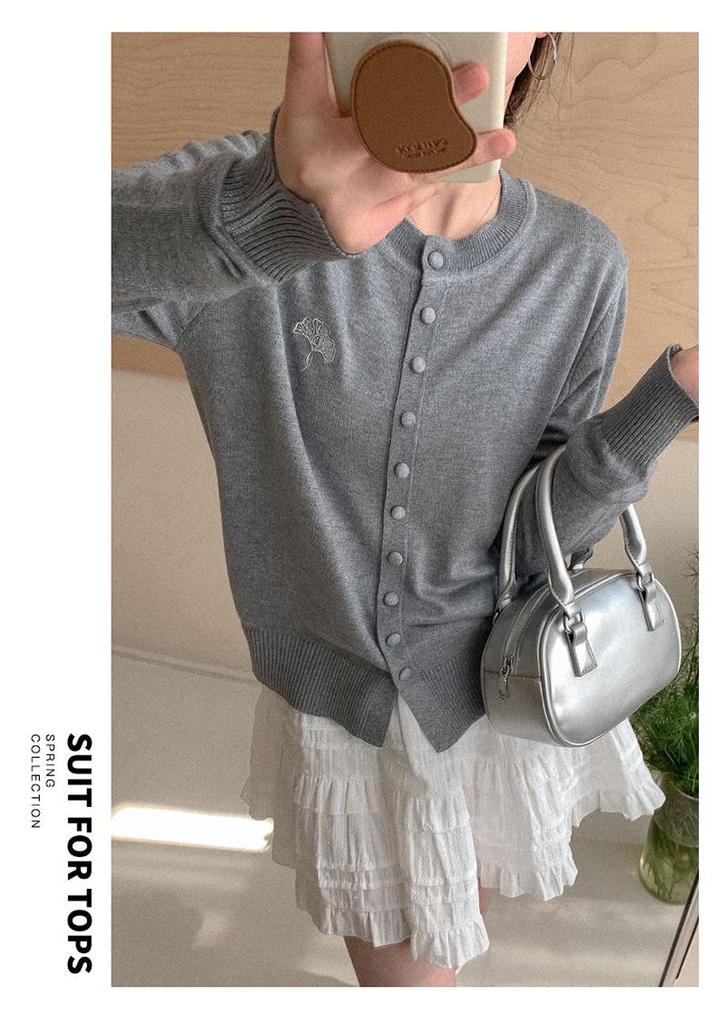 Korean Women's Embroidered Long Sleeve Knit Cardigan Slimming Sweater