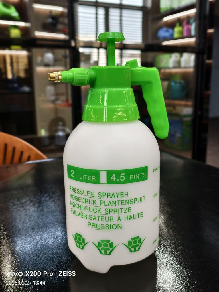 Available: 2L Plastic Handheld Pump Sprayer for Flower Watering - Gardening Tool