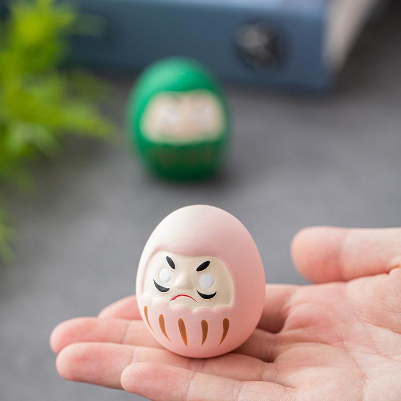 Linda Estatua de Daruma de Cerámica Vaso Daruma Manualidades Estilo Japonés Adorno de Suerte y Fortuna Paisaje Accesorios de Decoración para el Hogar Regalos