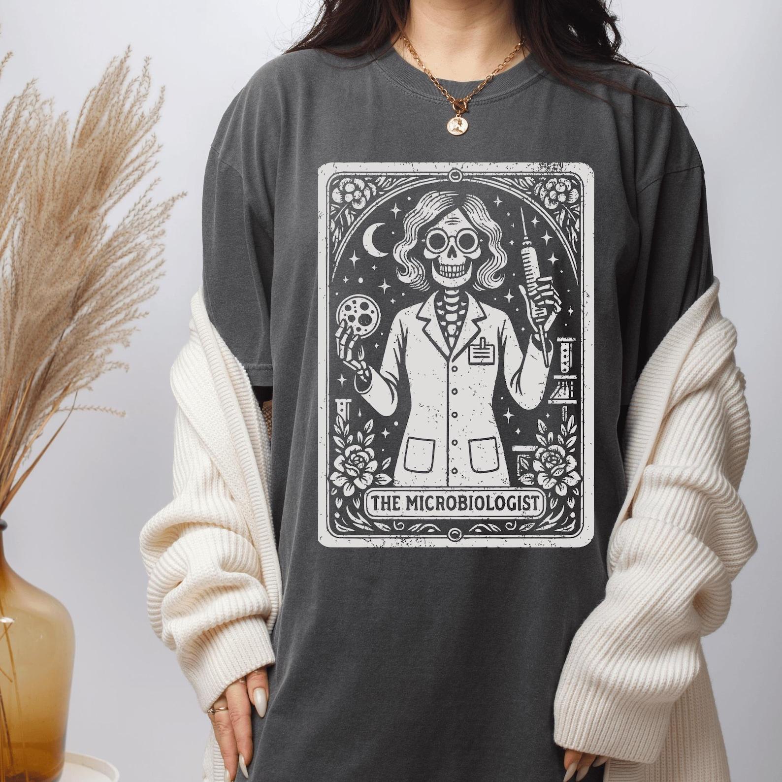 Microbiologist Tarot Card T-Shirt, Funny Science Lab Halloween Gift for Microbiology Lovers S