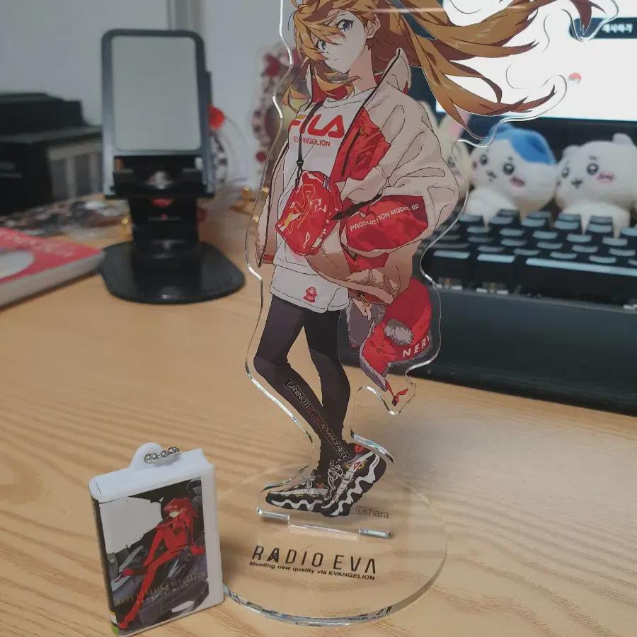 

Evangelion Asuka Acrylic Stand + Gacha Key Ring