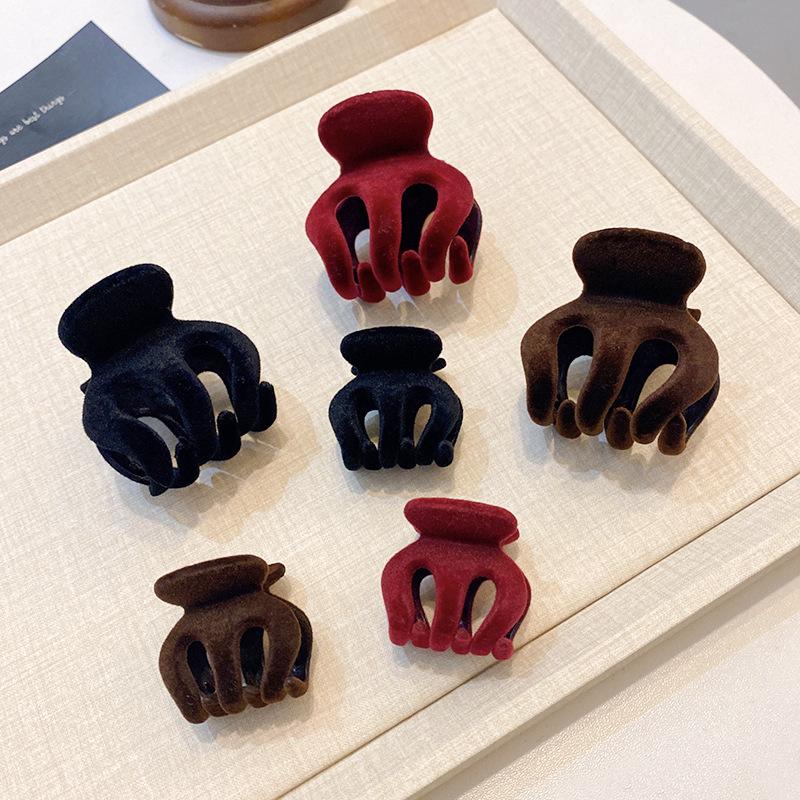 Ball head high ponytail plush small grab clip women's small hairpin back head pumpkin clip shark clip hair accessories