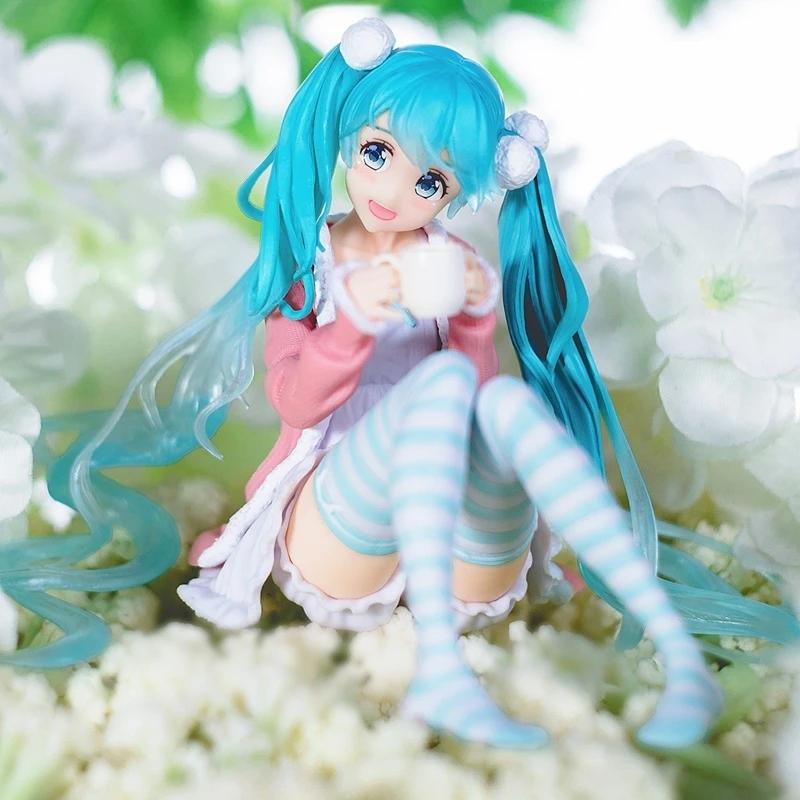 16CM Anime Figure Hatsune Miku Figure Loungewear Ponytail Girl Kariko Koyama Pillow Sitting Model Toy Figuine PVC Action Model