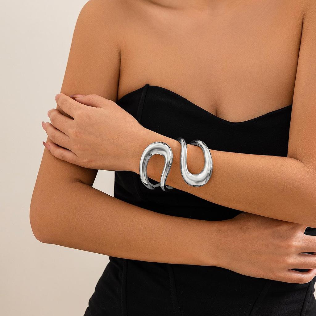European-American Alloy Double-layer Twisted Choker: Sweet, Cool, Minimalist Style Jewelry
