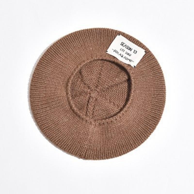 

Вязаный шерстяной берет женский осенне-зимний японский системный патч с буквами универсальный малярный колпак прилив серый M（56-58cm） темно-коричневого