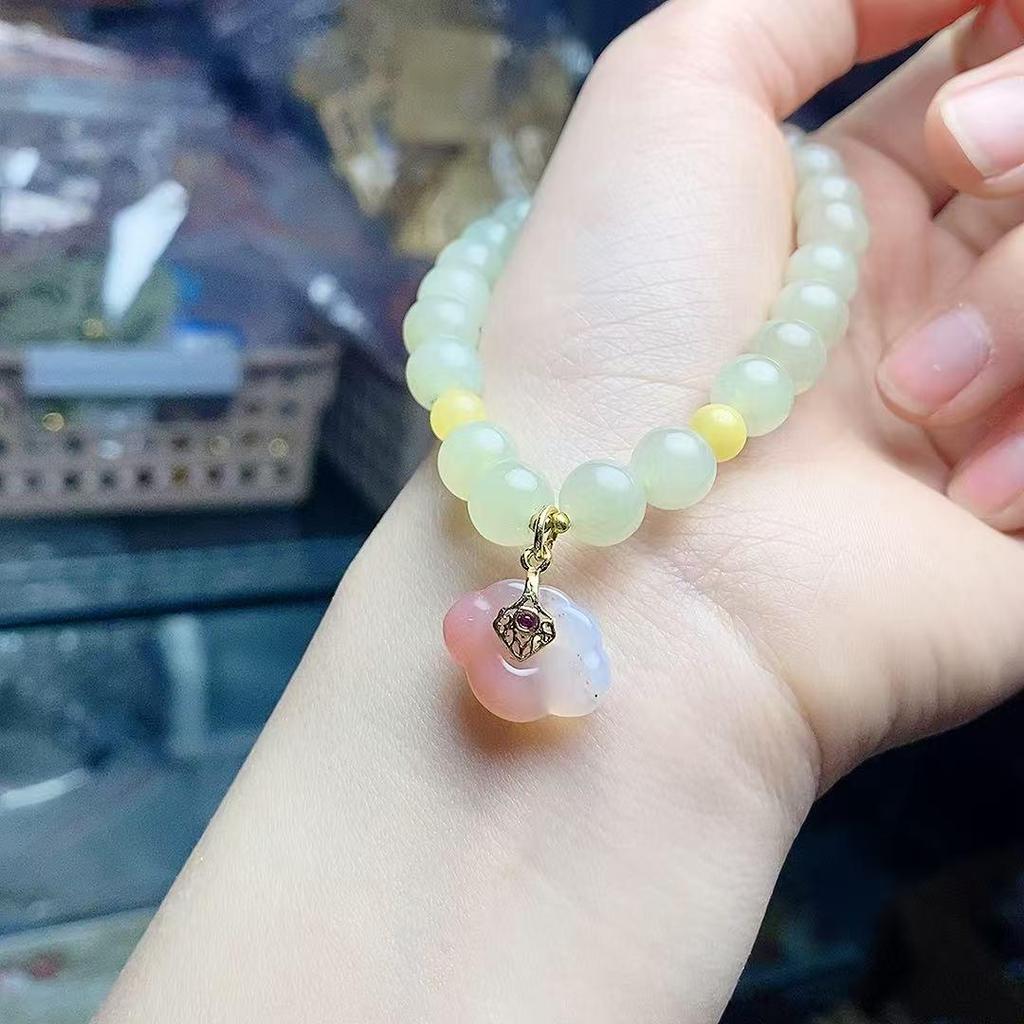Exquisite Unisex Hetian Jade Bracelet with Auspicious Clouds Design