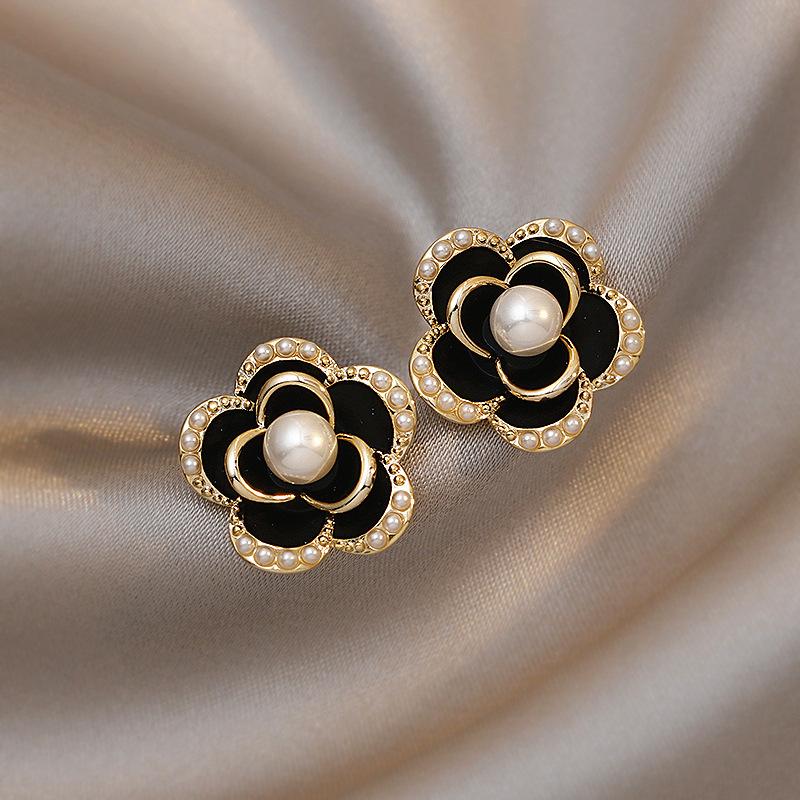 Black Camellia Stud Earrings Temperament Flower Pearl Earrings For Women Party Elegant Jewelry Accessories Girls Gift