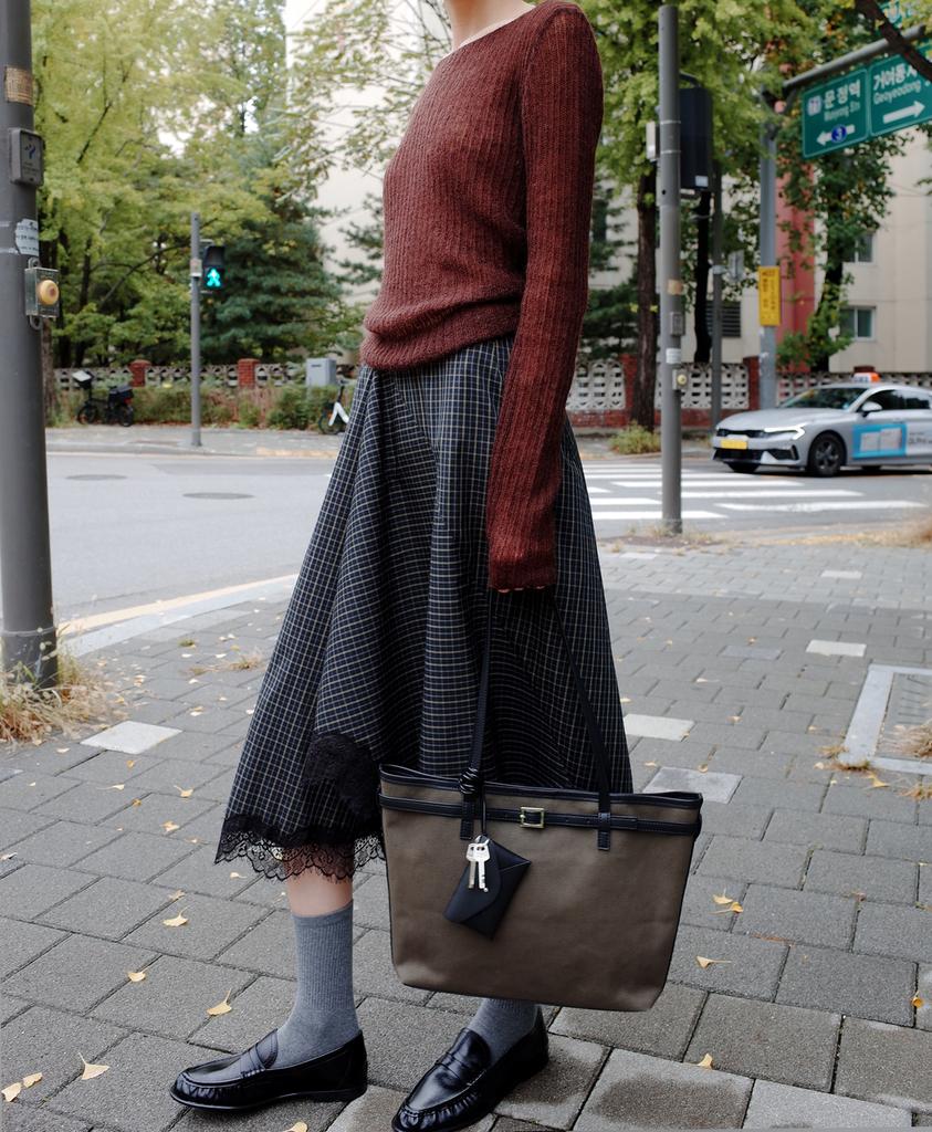 Gilyeong Asymmetrical Cotton Lace Skirt_Check