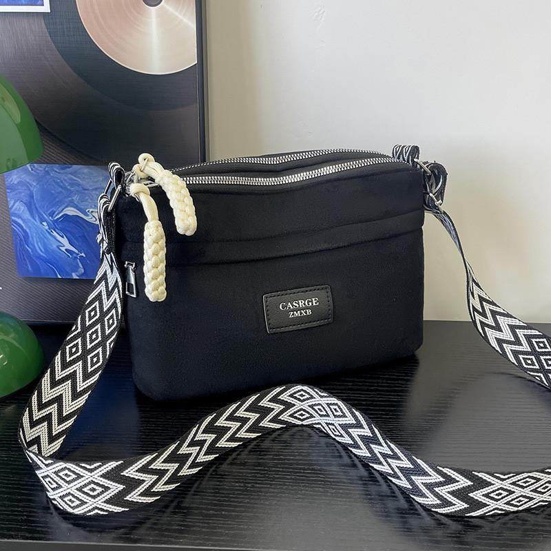 Water Bucket Bag For Women With Leather Suede Material And Chain Detail For Casual Daily Use