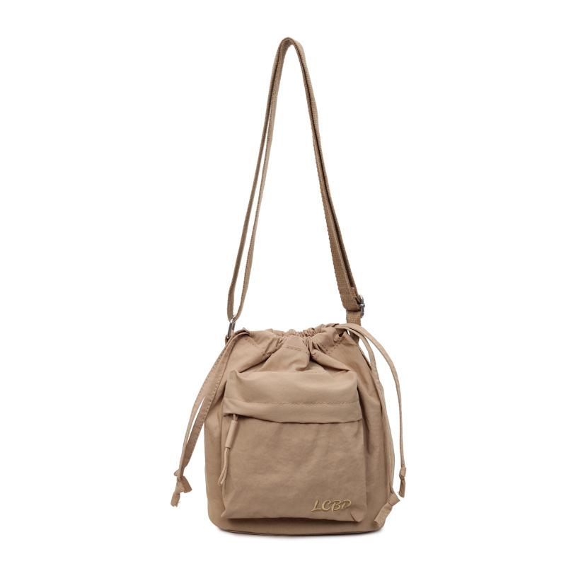 

Stylish and lightweight shoulder bag Versatile casual messenger bag Large capacity drawstring bundle bucket bag хаки