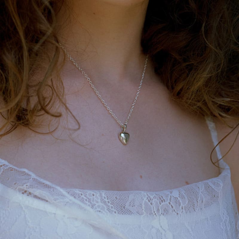 

STUDIO LEIGH CLASSIC HEART NECKLACE SILVER