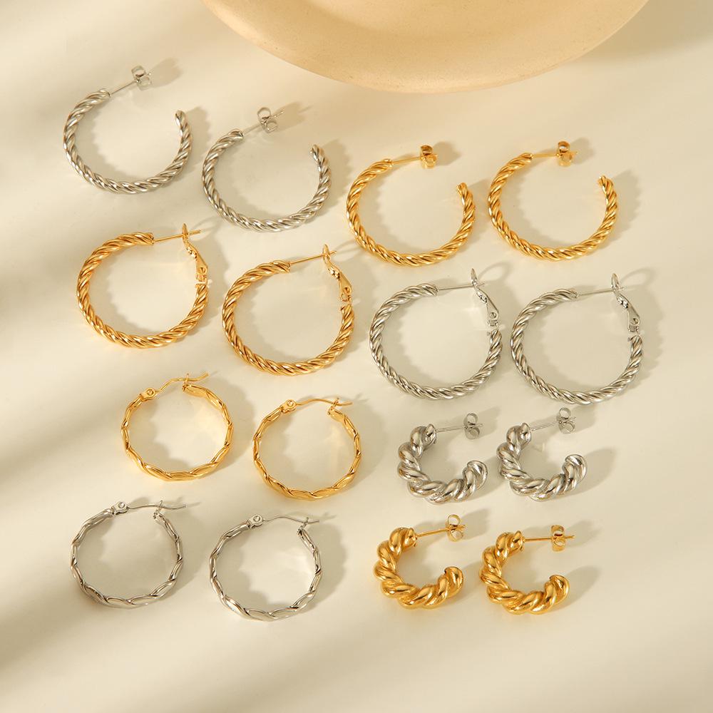 High-End C-förmige Titanstahl-Ohrringe: Europäischer & Amerikanischer Stil, Edelstahl, Vakuumelektroplattierung, Nicht verblassend.