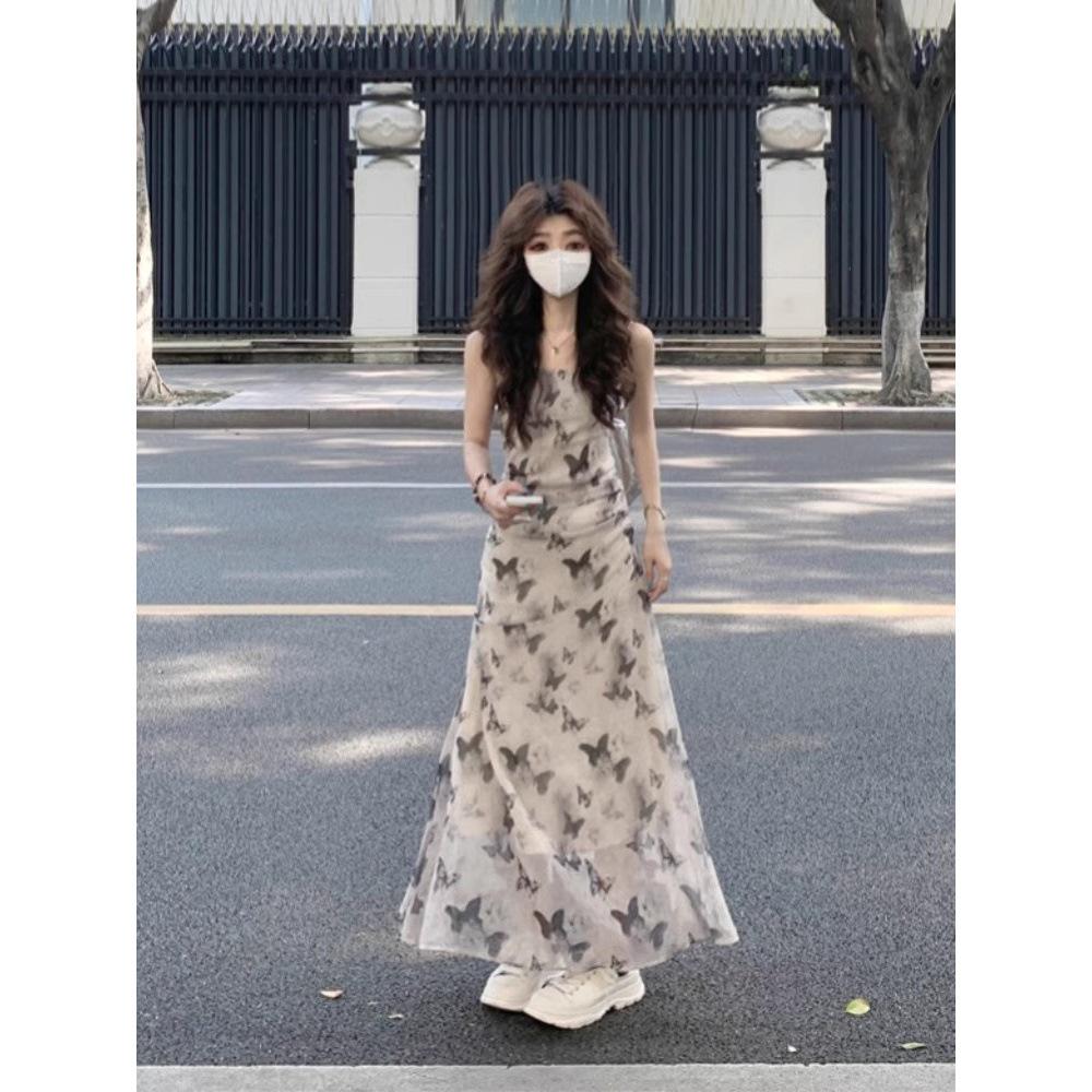 

Платье-камисоль летнее плиссированное с цветочным принтом и бабочками в холодных тонах для женщин Small