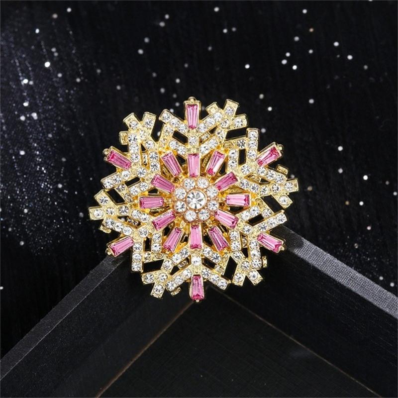 Elegant 3D Rotating Snowflake Brooch For Formal Event And Holiday Parties Crafted From Sturdy Alloy Material