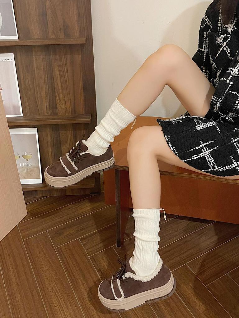 AMUSIIVE Women's Breathable Retro Pleated Cotton Mid-Tube and Knee-High Socks for Spring and Autumn