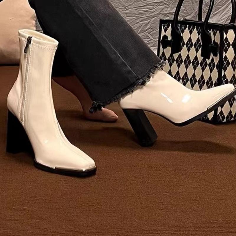 Autumn and winter new Korean version trend niche design Internet celebrity square-headed women's plush high-heeled boots