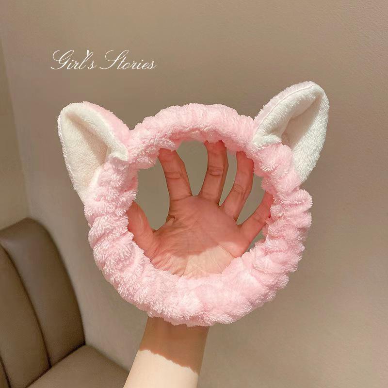 Non-Slip Cartoon Cat Ear Headband for Girls - Perfect for Face Washing and Mask Application