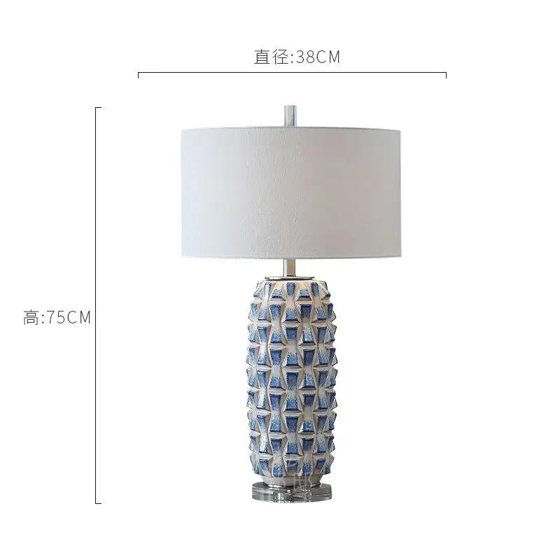 Creative Personalized Ceramic Desk Lamp Light Luxury Living Room Study Bedroom Bedside Lamp Retro Decor Fabric Table Lamp