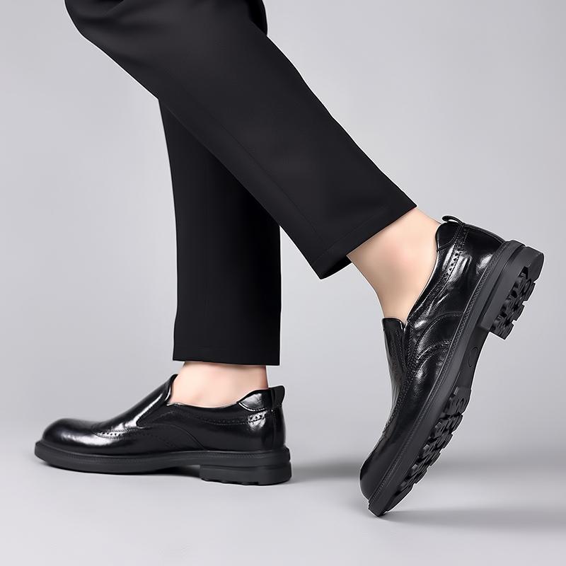 Fashion Luxury Brand Leather Men Shoes High Quality Wear-Resistant Breathable Slip On Boat Shoes Men British Style Wedding Dress Shoes