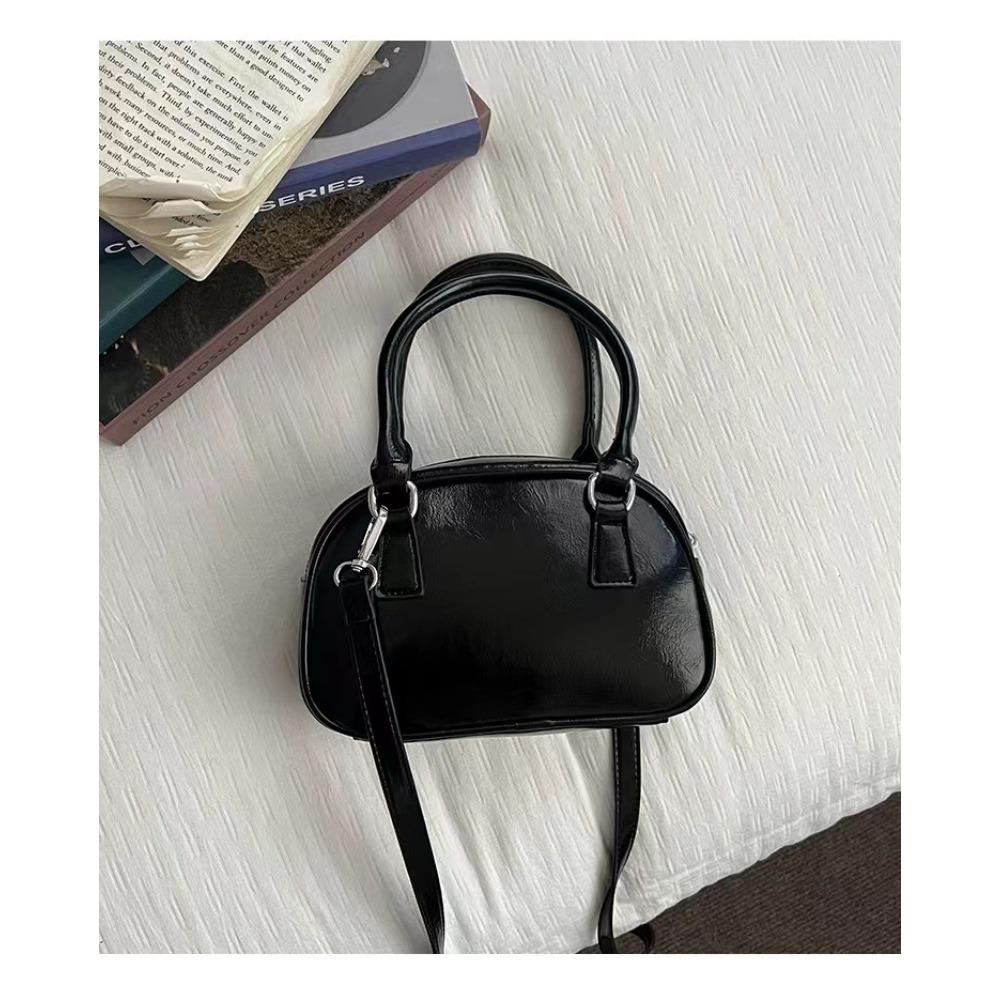 

Червона сумка, весняно-літня жіноча 2024 року, нова трендова корейська універсальна портативна сумка-боулінг, універсальна сумка-месенджер, маленька квадратна сумка. чорний