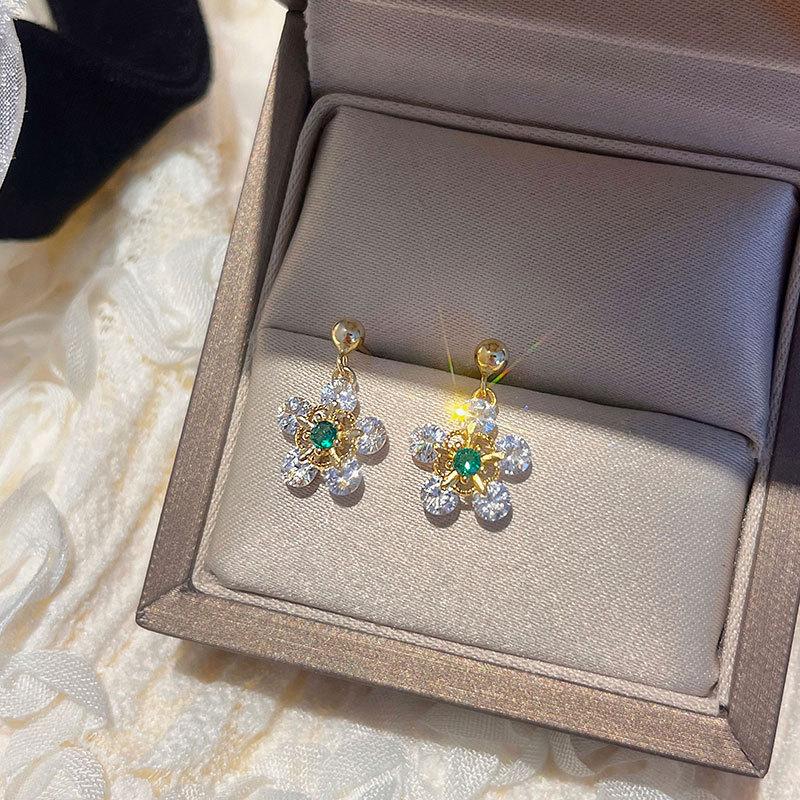 Light Luxury Palace Style Emerald Diamond Flower Earrings Flower Pendant Temperament Fashion