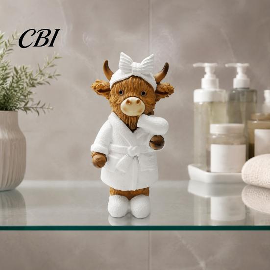 Warm Home Atmosphere Ornaments Highland Cow Bathroom Figurine, Bathrobe Statue, Wateroroof Hand Painted Resin Crafts Animal Ornament for Sink