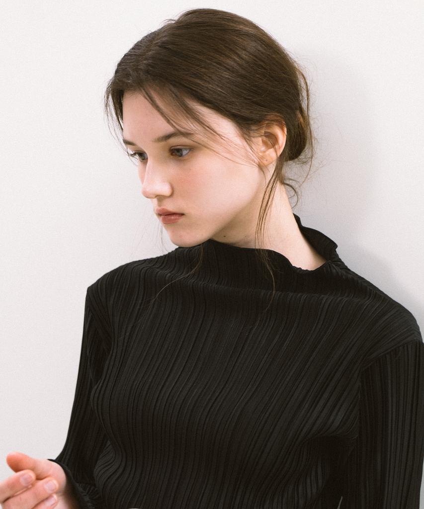 YUPPE Pleated T-Shirt_Black