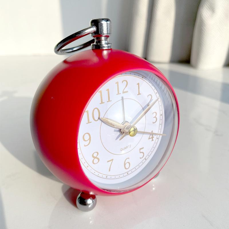 

Металлический бесшумный будильник с ночной подсветкой, сферический циферблат с фольгированием, настольный будильник для студентов и детей