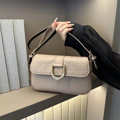 Versatile Underarm Bag for Women Small Square Bag Retro Texture Pendulum Popular Fashion Luxury