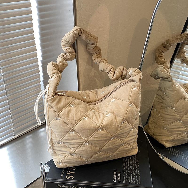 Autumn and Winter New Lightweight Cotton Clothes Bag Women's Rhombus Casual Pleated Shoulder Bag Large-capacity Commuting Messenger Bag