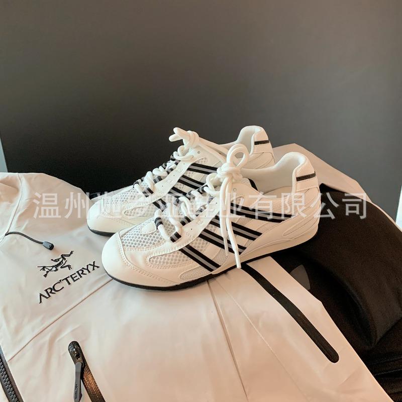 

Leather mesh breathable women s summer new inner height increase color matching casual running 40