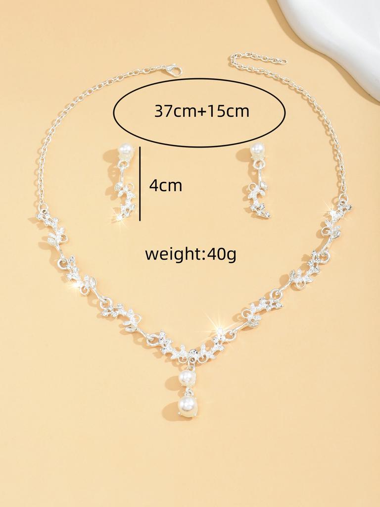 3 Pieces of Women's Trendy Leaf Pearl Earrings with Necklace Zircon Set for Weddings, Banquets, Parties, and Holiday Gifts