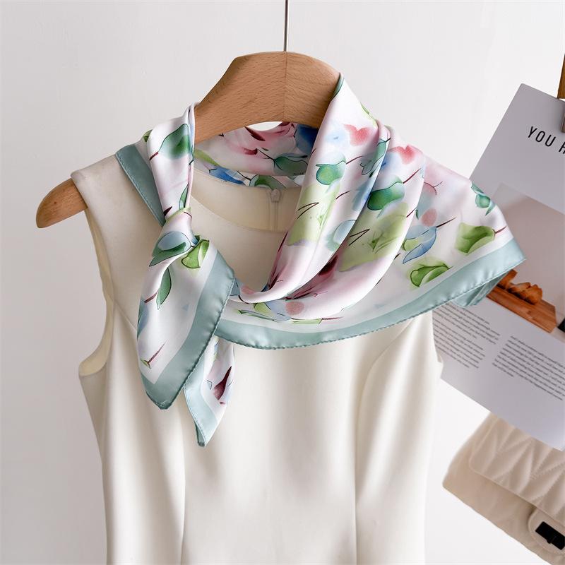 Luxury Print Small Square Scarf Simulated Silk Thin Neck Scarf Fashion Sunscreen Headscarf Women 70x70cm Neckerchief Headband