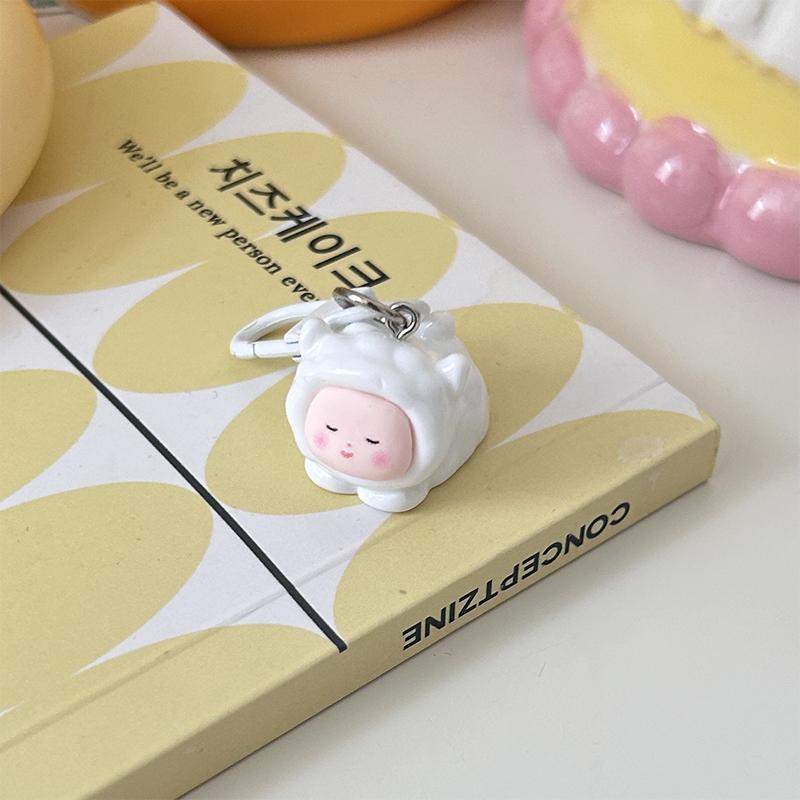 

Милый и забавный мультяшный брелок-подвеска в виде ягненка, милый брелок в виде овечки, украшение на рюкзак, автомобильный брелок, аксессуары, подарки