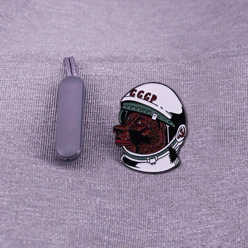 1PC The Soviet Space Dog Brooch Space Satellite Astronaut Dog The First Space Travel Dog Pin