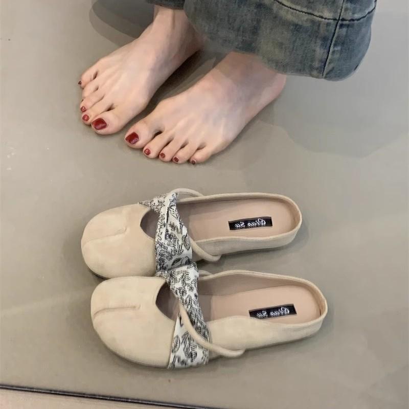 Gentle Fairy Style Ballet Shoes 2025 New French Retro Temperament Elegant Suede Shallow Mouth Mary Jane Shoes