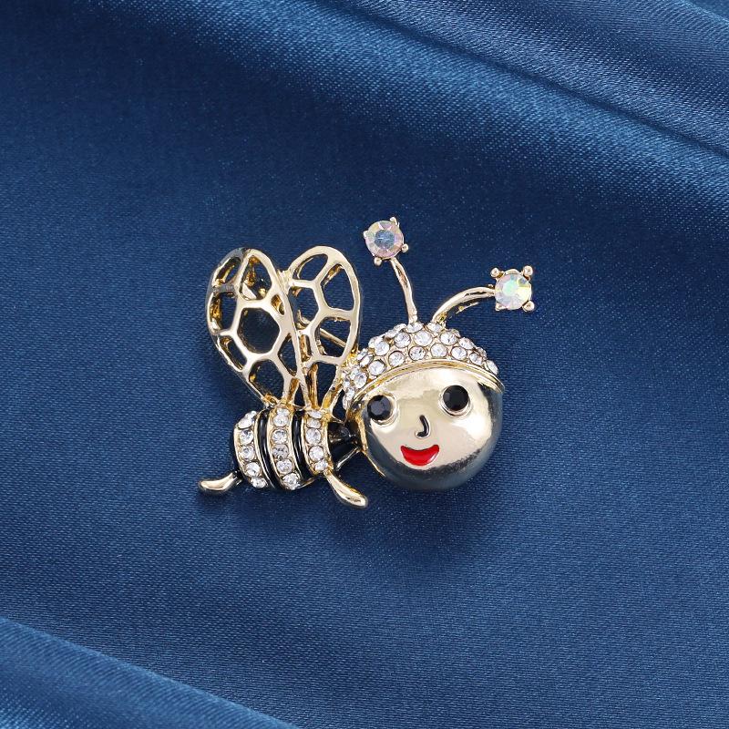 New Style Oil Drip Bee Brooch - Cute Animal Collar Pin, Simple Clothing Accessory