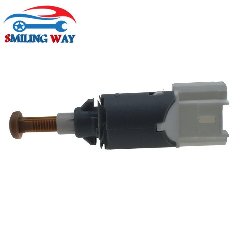 Brake Stop Light Switch For Dacia Duster Logan Sandero Clio & Renault Espace Laguna Trafic Twingo Wind 8200276361 253206170R