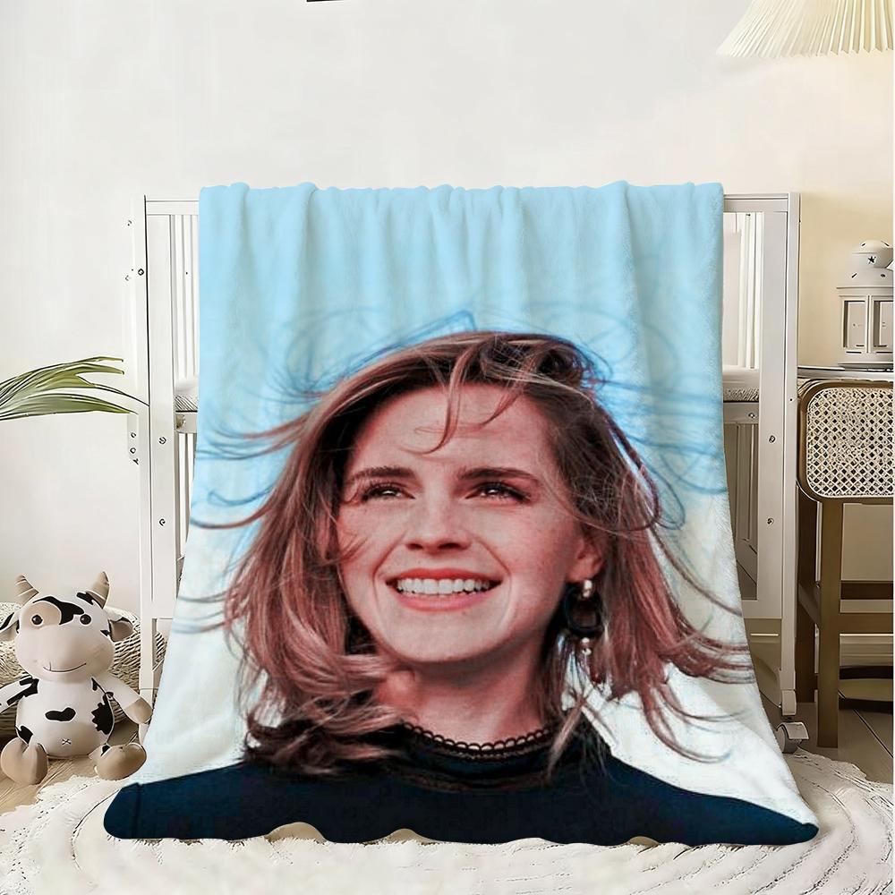 Hot Actor E-Emma Watson Throw Kid-Friendly Flannel Throw Blanket Soft Warm Anti-Static Washable All Season 75X95CM