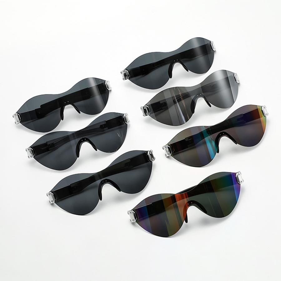 Модные солнцезащитные очки — фото 7