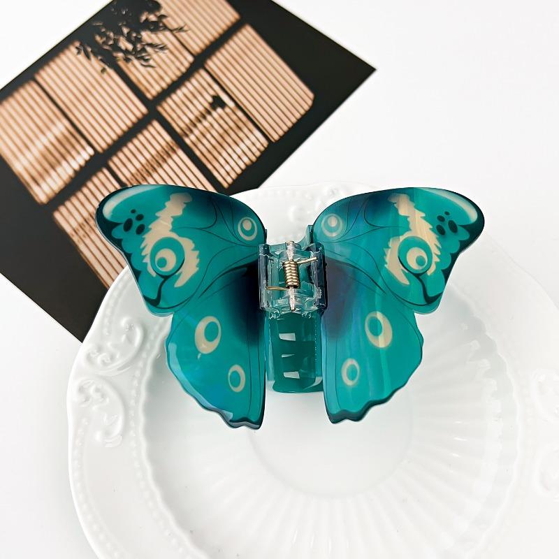 A High-end Ethereal Three-dimensional Butterfly Hair Clip and A Stylish Scratch-off Hair Accessory