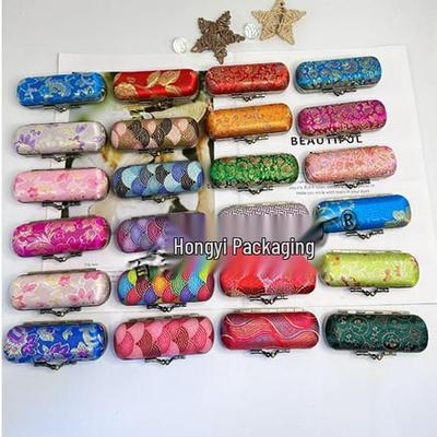 Araçlar ve Aksesuarlar – Makyaj Çantaları