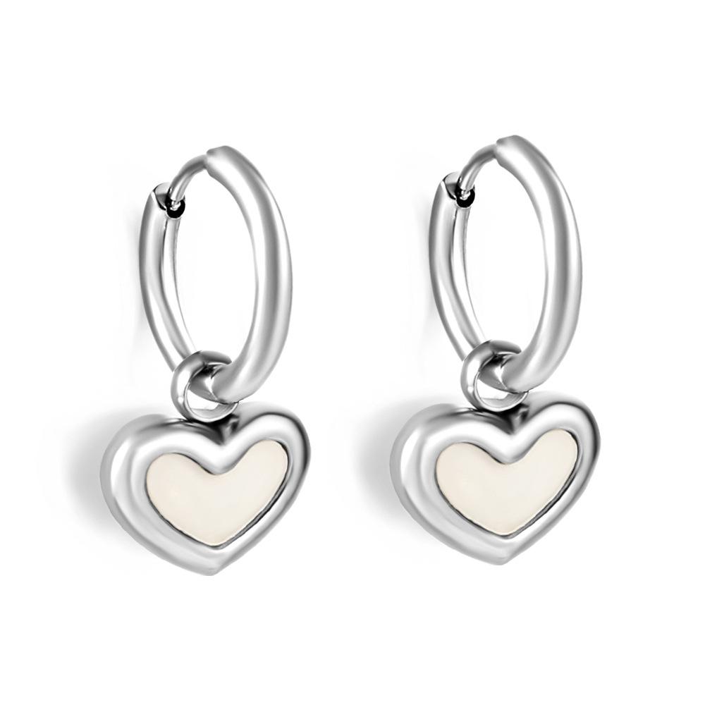 Minimalist Heart-Shaped Shell Earrings Luxury Elegant Stud Earrings Fashion Women Jewelry
